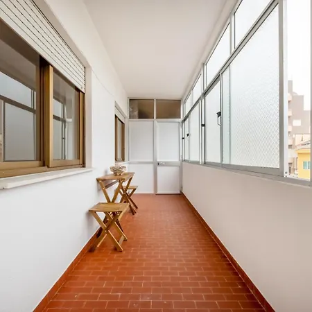 Front Av Dos Banhos ポボア・デ・バルジン