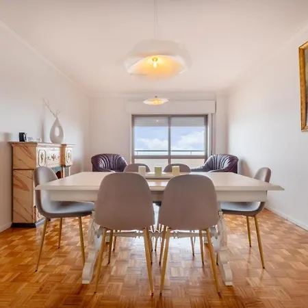 Front Av Dos Banhos *