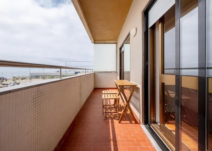 Front Av Dos Banhos *