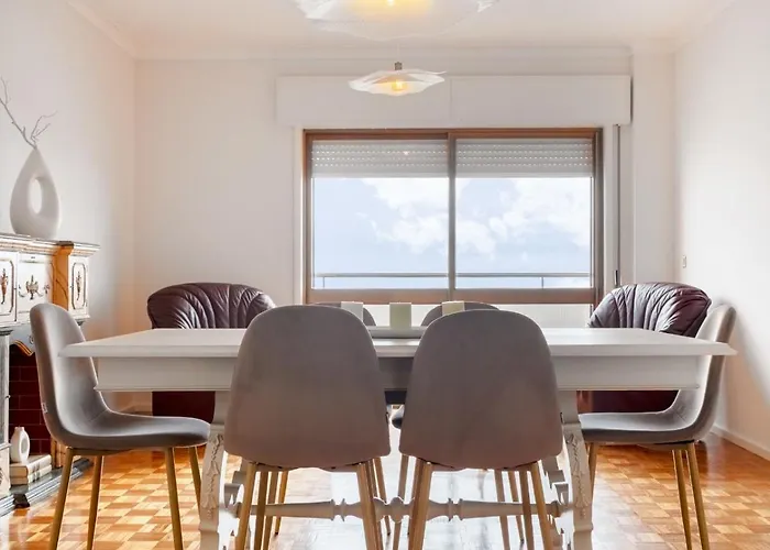 Front Av Dos Banhos *