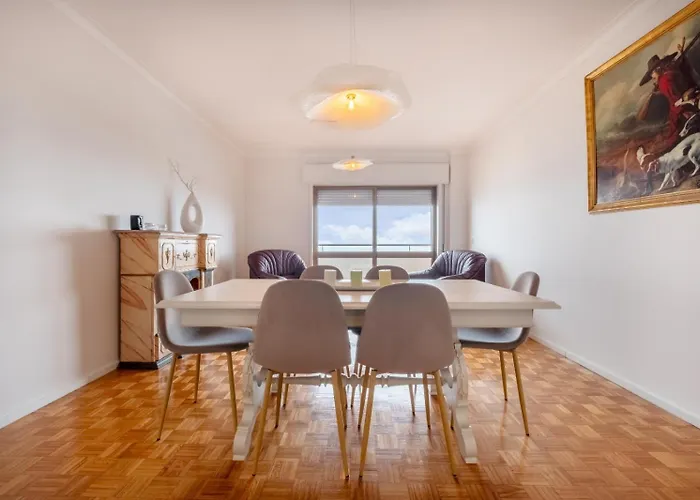 Front Av Dos Banhos *